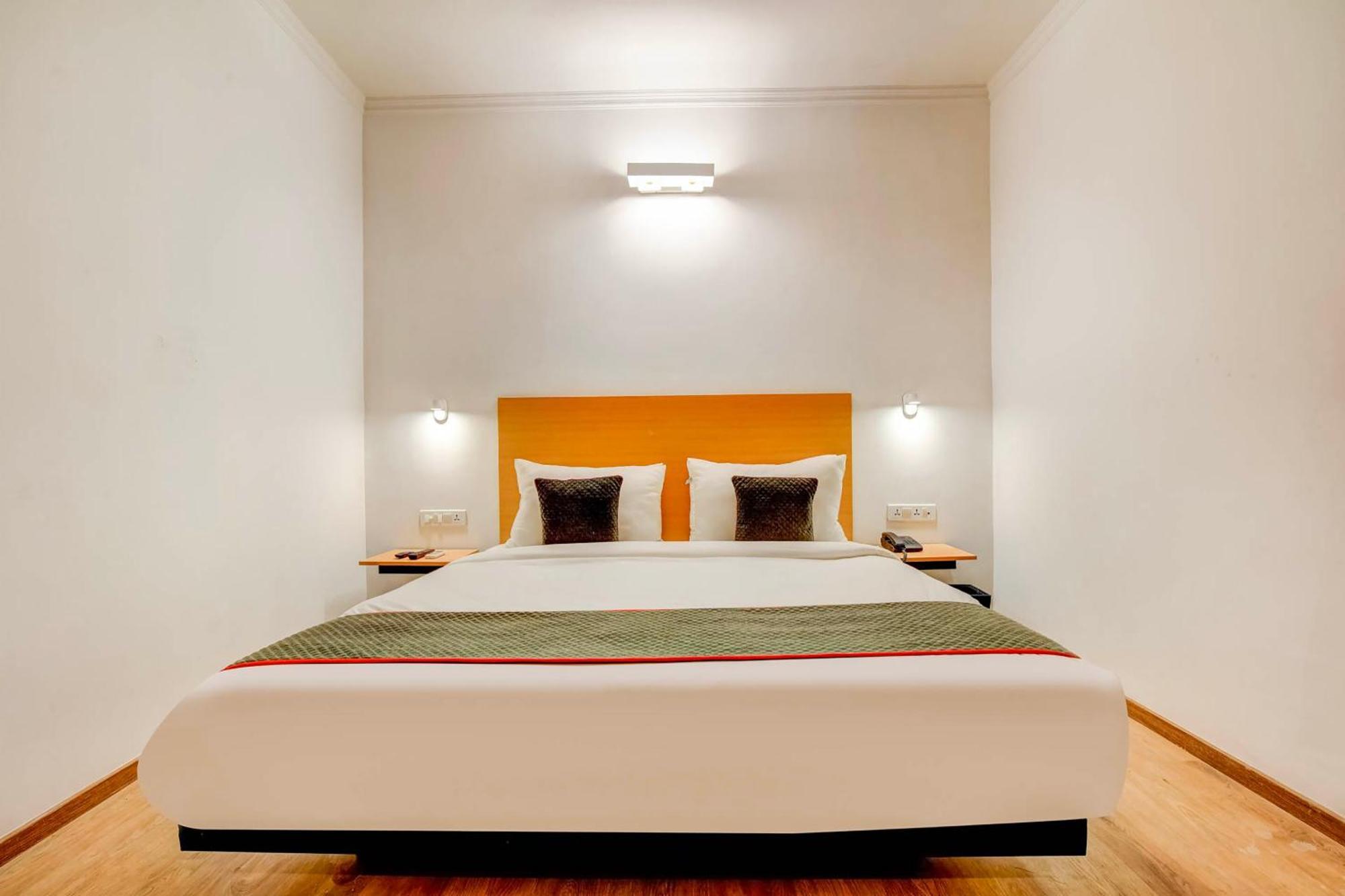 Hotel O Star Key Gurgaon Buitenkant foto